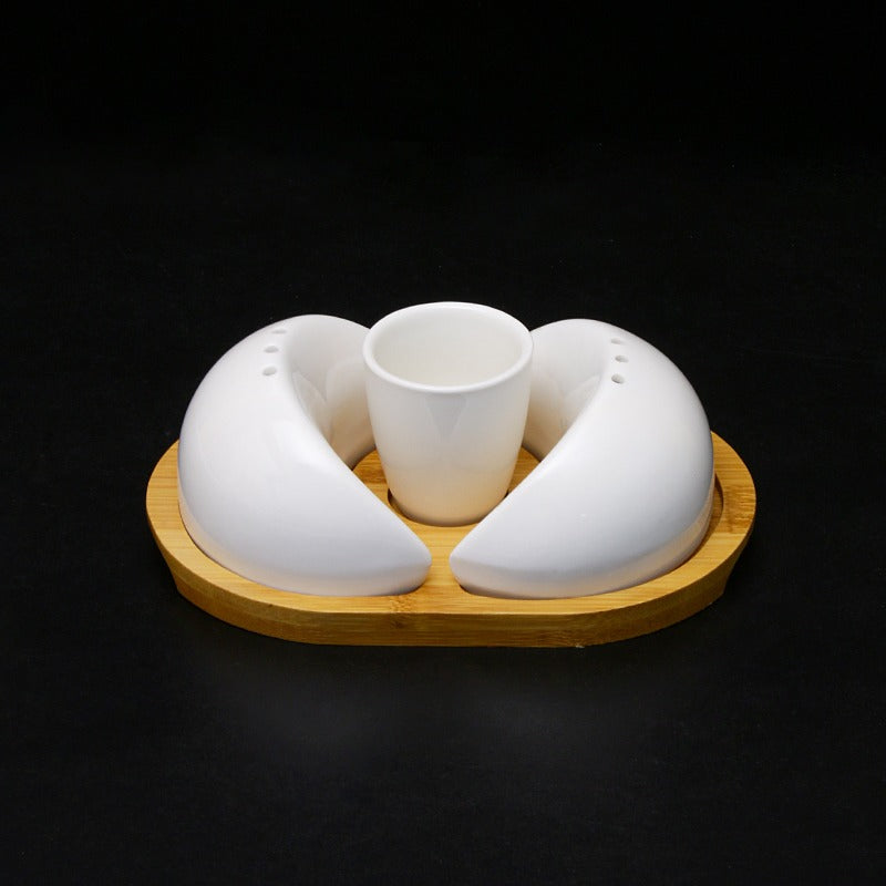 Salt pepper & Sauce Set "Half Moon Style" - waseeh.com